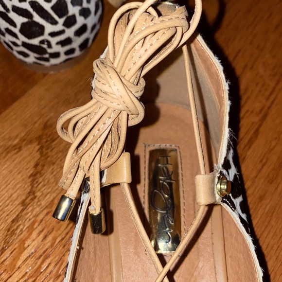 GENTLY USED HALOGEN OWEN GENUINE CALF HAIR FLATS - Picture 14 of 14